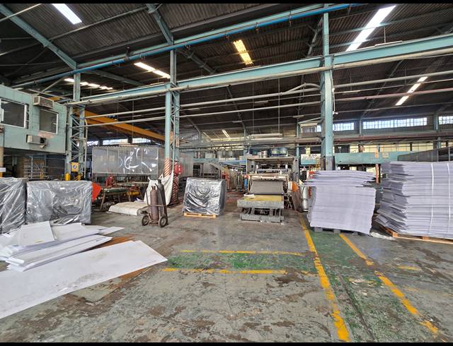 9,058M² FACTORY FOR SALE IN TUNNEY